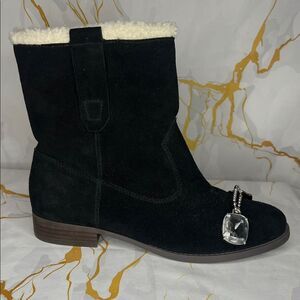 Sole Society Verona ankle boots in black suede with a faux fur/sherpa lining